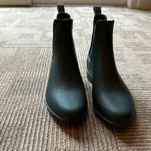 J Crew rain boots. Size 7